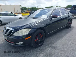 2007 Mercedes-Benz S-Class 5.5L V8 with VIN WDDNG71XX7A080228, listed as a IAAI auction lot 41972759 with 1 mi miles. Bid and sale history available at carsss.com. Image 2.