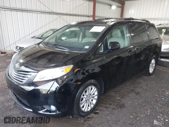 2013 Toyota Sienna XLE AAS with VIN 5TDYK3DC7DS367502, listed as a IAAI auction lot 41984210 with 212,232 mi miles and . Bid and sale history available at carsss.com. Image 18.