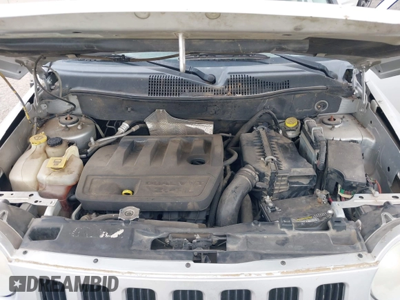 2007 Jeep Compass Sport with VIN 1J8FF47W97D279230, listed as a IAAI auction lot 42207379 with 205,058 mi miles and . Bid and sale history available at carsss.com. Image 10.