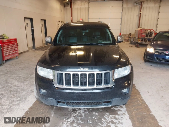 2011 Jeep Grand Cherokee Limited with VIN 1J4RR5GTXBC586647, listed as a IAAI auction lot 42332615 with 151,377 mi miles and . Bid and sale history available at DreamBid. Image 6.