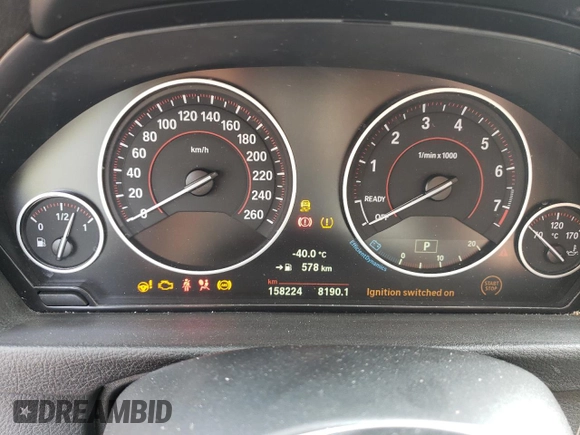 2018 BMW 3 Series 330i xDrive with VIN WBA8D9C54JEM34426, listed as a Copart auction lot 60487205 with 158,224 mi miles and Salvage title. Bid and sale history available at DreamBid. Image 9.