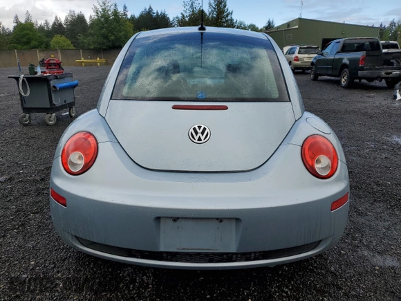 2009 Volkswagen Beetle S with VIN 3VWRG31C29M507454, listed as a Copart auction lot 57183725 with 123,356 mi miles and Salvage title. Bid and sale history available at DreamBid. Image 6.
