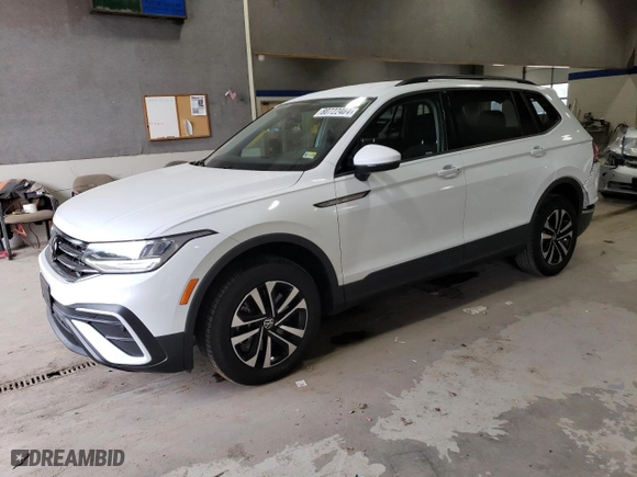 2022 Volkswagen Tiguan S with VIN 3VV1B7AX6NM011349, listed as a Copart auction lot 80722484 with 32,291 mi miles and Salvage Title. Bid and sale history available at carsss.com. Image 1.