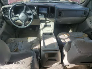 2000 Chevrolet Suburban LS with VIN 3GNEC16T0YG166344, listed as a Copart auction lot 46359325 with 210,455 mi miles and Clean title. Bid and sale history available at DreamBid. Image 8.