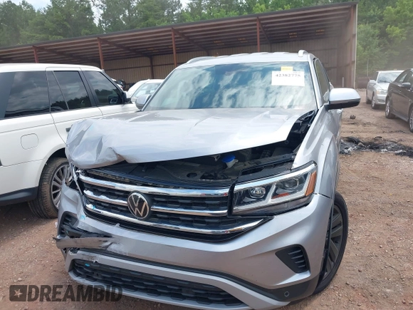2020 Volkswagen Atlas SE with VIN 1V21E2CA4LC210687, listed as a IAAI auction lot 42382775 with 62,199 mi miles and . Bid and sale history available at DreamBid. Image 12.