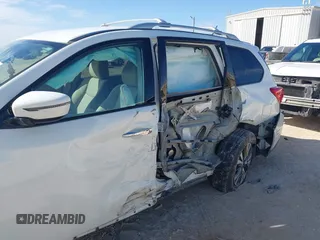 2017 Nissan Pathfinder Platinum with VIN 5N1DR2MM7HC673860, listed as a IAAI auction lot 41316250 with 124,117 mi miles and . Bid and sale history available at DreamBid. Image 6.