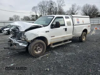 2004 Ford Super Duty F-250 XL with VIN 1FTNX21P04ED89661, listed as a Copart auction lot 45214445 with 314,538 mi miles and Salvage Title. Bid and sale history available at carsss.com. Image 1.