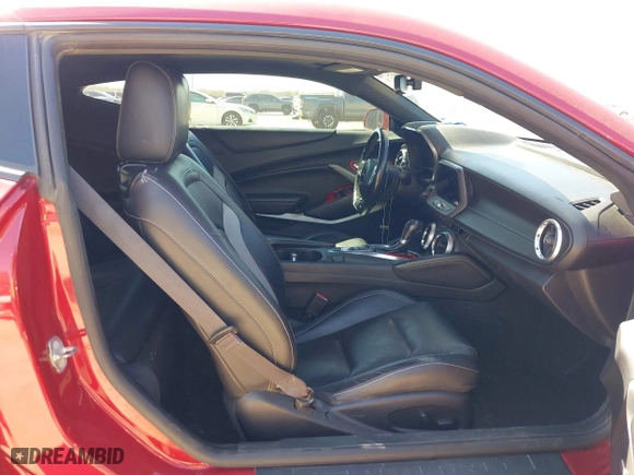 2016 Chevrolet Camaro 2LT with VIN 1G1FD1RS7G0140820, listed as a IAAI auction lot 41665790 with 73,556 mi miles. Bid and sale history available at carsss.com. Image 5.