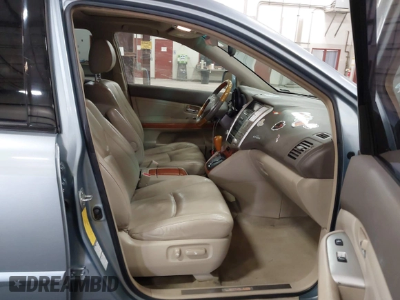 2004 Lexus RX 330 with VIN JTJHA31UX40016227, listed as a IAAI auction lot 42024516 with 224,171 mi miles. Bid and sale history available at carsss.com. Image 5.