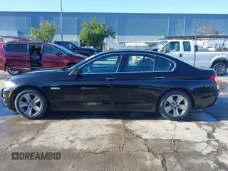 2011 BMW 5 Series 528i with VIN WBAFR1C54BC736807, listed as a IAAI auction lot 41511519 with 212,110 mi miles and . Bid and sale history available at carsss.com. Image 14.