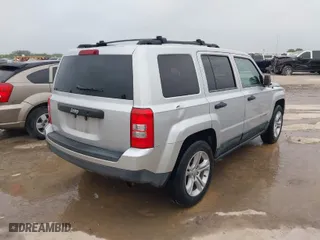 2011 Jeep Patriot Latitude with VIN 1J4NT1GA8BD236130, listed as a IAAI auction lot 41832201 with 189,050 mi miles. Bid and sale history available at carsss.com. Image 4.