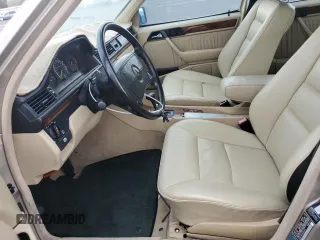 1991 Mercedes-Benz 300 E with VIN WDBEA30D4MB426614, listed as a Copart auction lot 86784864 with 95,640 mi miles and Clean Title. Bid and sale history available at carsss.com. Image 7.