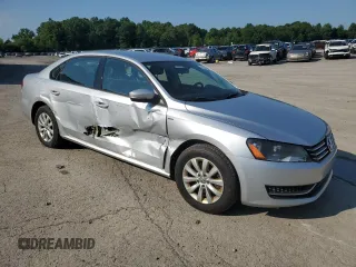 2015 Volkswagen Passat Wolfsburg Edition with VIN 1VWAT7A38FC076440, listed as a Copart auction lot 63204385 with 86,831 mi miles and Salvage title. Bid and sale history available at DreamBid. Image 4.