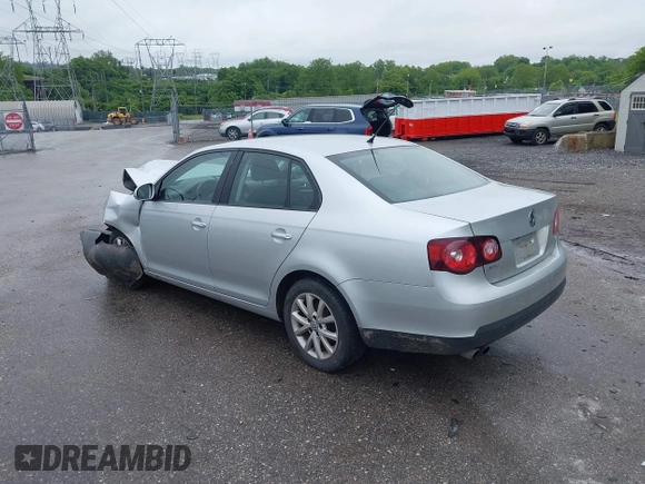 2010 Volkswagen Jetta Limited Edition with VIN 3VWAZ7AJ8AM131019, listed as a IAAI auction lot 42340420 with 263,840 mi miles and . Bid and sale history available at DreamBid. Image 3.