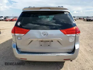 2012 Toyota Sienna XLE AAS with VIN 5TDYK3DC5CS262097, listed as a Copart auction lot 60682995 with 227,361 mi miles and Clean title. Bid and sale history available at DreamBid. Image 6.