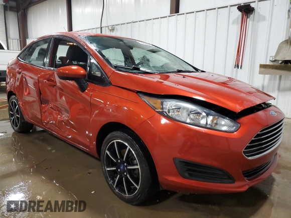 2018 Ford Fiesta SE z VIN 3FADP4BJ6JM111540, wystawiony jako Copart lot #55942855 z przebiegiem 75 121 mil mil oraz Szkoda całkowita • Salvage title. Historia ofert i sprzedaży dostępna na DreamBid. Obrazek 4.