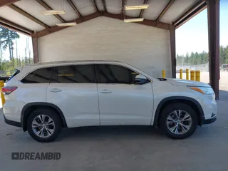 2014 Toyota Highlander XLE z VIN 5TDJKRFH0ES041779, wystawiony jako IAAI lot #42358505 z przebiegiem 127 438 mil mil oraz . Historia ofert i sprzedaży dostępna na DreamBid. Obrazek 13.