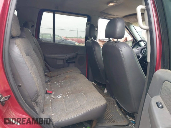 2005 Ford Explorer XLS z VIN 1FMZU62K15UA33727, wystawiony jako IAAI lot #41923293 z przebiegiem 191 698 mil mil oraz . Historia ofert i sprzedaży dostępna na DreamBid. Obrazek 8.