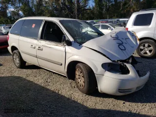 2007 Chrysler Town & Country SWB with VIN 1A4GJ45R27B263416, listed as a Copart auction lot 83002354 with 0 mi miles and Salvage Title. Bid and sale history available at carsss.com. Image 4.