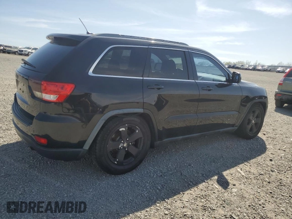 2011 Jeep Grand Cherokee Laredo z VIN 1J4RR4GG1BC544784, wystawiony jako Copart lot #52331015 z przebiegiem 177 131 mil mil oraz Szkoda całkowita • Salvage title. Historia ofert i sprzedaży dostępna na DreamBid. Obrazek 3.