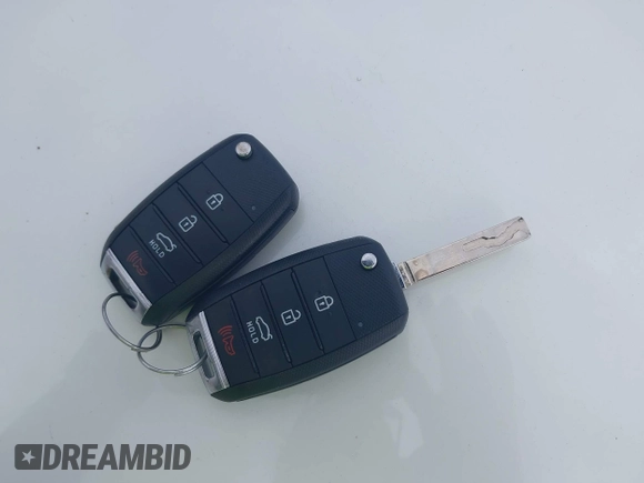 2017 Kia Optima LX z VIN 5XXGT4L32HG161091, wystawiony jako IAAI lot #42266149 z przebiegiem 166 254 mil mil oraz . Historia ofert i sprzedaży dostępna na DreamBid. Obrazek 11.