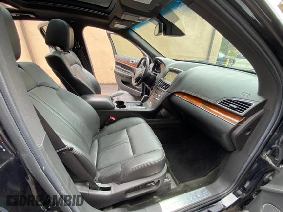 2016 Lincoln MKT with VIN 2LMHJ5NK0GBL00069, listed as a Copart auction lot 55393865 with 115,725 mi miles and Clean Title. Bid and sale history available at DreamBid. Image 5.