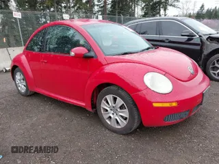 2009 Volkswagen New Beetle Coupe S with VIN 3VWPG31C99M512447, listed as a IAAI auction lot 41924303 with 136,898 mi miles. Bid and sale history available at carsss.com. Image 1.
