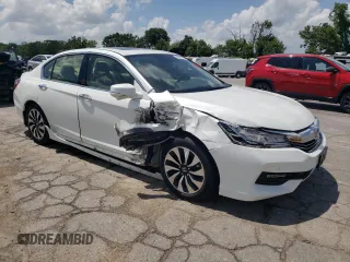 2017 Honda Accord Touring with VIN JHMCR6F7XHC023899, listed as a Copart auction lot 60900175 with 29,092 mi miles and Salvage title. Bid and sale history available at DreamBid. Image 4.