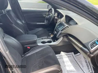 2019 Acura TLX w/A-Spec Pkg z VIN 19UUB1F63KA003695, wystawiony jako Copart lot #61098085 z przebiegiem 46 935 mil mil oraz Szkoda całkowita • Salvage title. Historia ofert i sprzedaży dostępna na DreamBid. Obrazek 5.