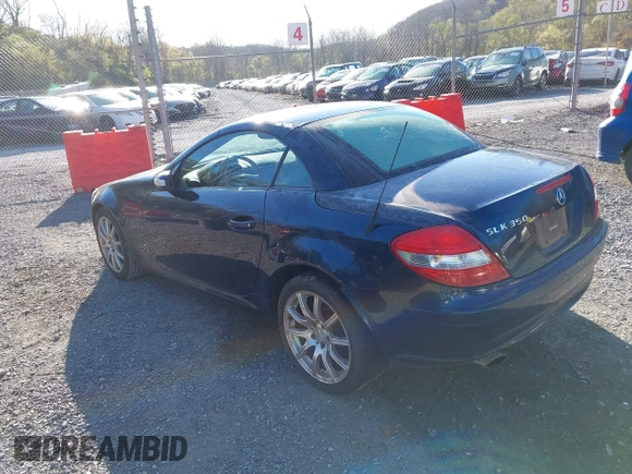 2005 Mercedes-Benz SLK 230/320 z VIN WDBWK56F55F040655, wystawiony jako IAAI lot #41971320 z przebiegiem 65 332 mil mil oraz . Historia ofert i sprzedaży dostępna na DreamBid. Obrazek 3.
