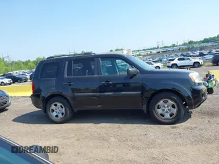 2011 Honda Pilot LX z VIN 5FNYF4H26BB073375, wystawiony jako IAAI lot #42415845 z przebiegiem 213 896 mil mil oraz . Historia ofert i sprzedaży dostępna na DreamBid. Obrazek 13.