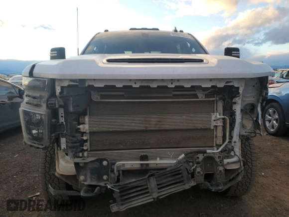2021 Chevrolet Silverado 3500HD LT with VIN 1GC4YTEY5MF243073, listed as a Copart auction lot 80901424 with 71,793 mi miles and Salvage Title. Bid and sale history available at carsss.com. Image 5.