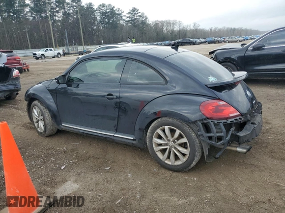 2017 Volkswagen Beetle Fleet z VIN 3VWF17ATXHM628534, wystawiony jako Copart lot #44686385 z przebiegiem Nie podano mil oraz Szkoda całkowita • Salvage title. Historia ofert i sprzedaży dostępna na DreamBid. Obrazek 2.