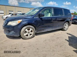 2010 Volkswagen Routan SE with VIN 2V4RW3D16AR167244, listed as a Copart auction lot 64659205 with 156,138 mi miles and Clean title. Bid and sale history available at DreamBid. Image 1.