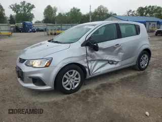 2020 Chevrolet Sonic LT z VIN 1G1JG6SB9L4132908, wystawiony jako Copart lot #54326715 z przebiegiem 45 607 mil mil oraz Szkody całkowita. Historia ofert i sprzedaży dostępna na DreamBid. Obrazek 1.