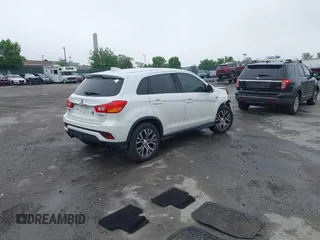 2018 Mitsubishi Outlander ES z VIN JA4AP3AU6JU011611, wystawiony jako IAAI lot #42191132 z przebiegiem 88 747 mil mil oraz . Historia ofert i sprzedaży dostępna na DreamBid. Obrazek 4.