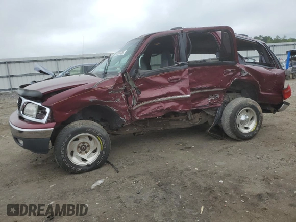 1999 Ford Expedition XLT with VIN 1FMPU18L6XLA61106, listed as a Copart auction lot 62688735 with 105,551 mi miles and Salvage title. Bid and sale history available at DreamBid. Image 1.