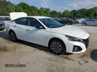 2025 Nissan Altima SV with VIN 1N4BL4DV3SN372053, listed as a Copart auction lot 53727645 with 2,244 mi miles and Clean Title. Bid and sale history available at DreamBid. Image 4.