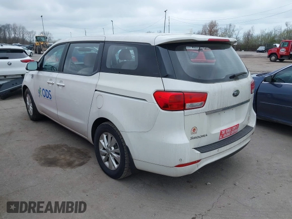 2015 Kia Sedona L with VIN KNDMA5C12F6031286, listed as a IAAI auction lot 42002214 with 185,814 mi miles. Bid and sale history available at carsss.com. Image 3.