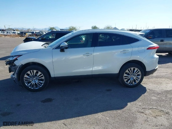 2022 Toyota Venza LE with VIN JTEAAAAH1NJ110449, listed as a IAAI auction lot 41602152 with NaN miles. Bid and sale history available at carsss.com. Image 15.