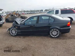 2005 BMW 3 Series 330i with VIN WBAEV53415KM08390, listed as a IAAI auction lot 41507259 with 192,211 mi miles. Bid and sale history available at carsss.com. Image 14.