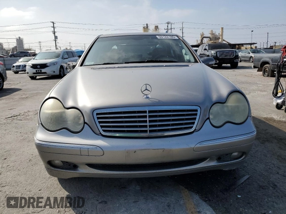 2004 Mercedes-Benz C 320 с VIN WDBRF64J34F447323, выставлен на аукционе Copart как лот 60122185 с пробегом 141 758 миль миль и Списание • Salvage title. История ставок и продаж доступна на DreamBid. Изображение 5.