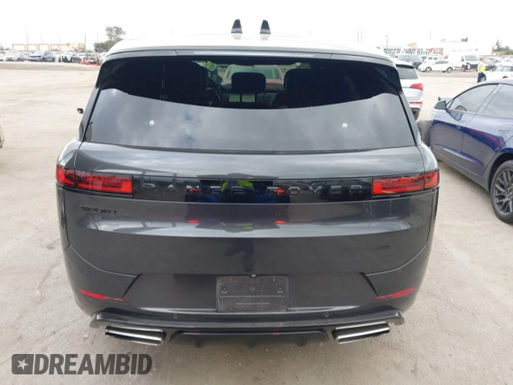 2025 Land Rover Range Rover Sport z VIN SAL1L9E45SA423111, wystawiony jako IAAI lot #42090141 z przebiegiem 4 668 mil mil oraz . Historia ofert i sprzedaży dostępna na DreamBid. Obrazek 15.