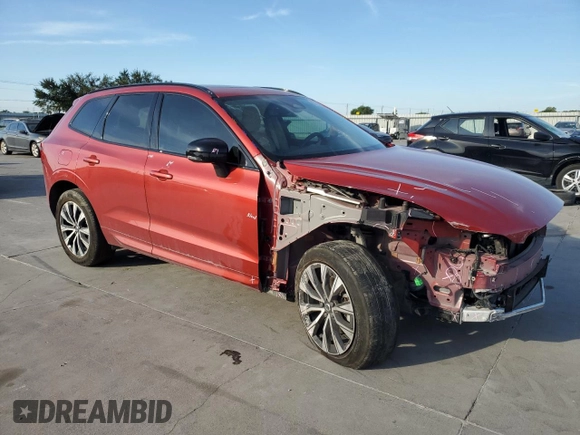 2024 Volvo XC60 Core Dark Theme with VIN YV4L12RK3R1740351, listed as a Copart auction lot 67729564 with 46,222 mi miles and Salvage Title. Bid and sale history available at carsss.com. Image 4.