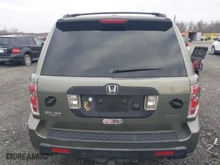 2008 Honda Pilot EX-L with VIN 5FNYF18748B016207, listed as a IAAI auction lot 41099785 with 152,757 mi miles. Bid and sale history available at carsss.com. Image 15.