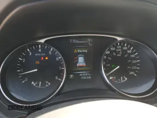 2016 Nissan Rogue SV z VIN 5N1AT2MV9GC860271, wystawiony jako Copart lot #55862815 z przebiegiem 263 687 mil mil oraz Szkoda całkowita • Salvage title. Historia ofert i sprzedaży dostępna na DreamBid. Obrazek 9.