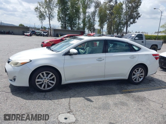 2014 Toyota Avalon Limited z VIN 4T1BK1EB1EU117097, wystawiony jako IAAI lot #41937996 z przebiegiem 169 336 mil mil oraz . Historia ofert i sprzedaży dostępna na DreamBid. Obrazek 14.