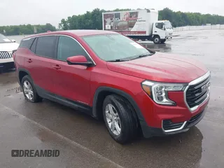 2023 GMC Terrain SLE z VIN 3GKALMEG7PL217846, wystawiony jako IAAI lot #42303391 z przebiegiem 14 149 mil mil oraz . Historia ofert i sprzedaży dostępna na DreamBid. Obrazek 1.