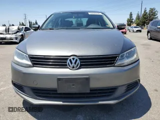 2012 Volkswagen Jetta SE z VIN 3VWDP7AJ2CM128574, wystawiony jako Copart lot #56896795 z przebiegiem 117 329 mil mil oraz Szkoda całkowita • Salvage title. Historia ofert i sprzedaży dostępna na DreamBid. Obrazek 5.