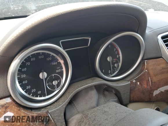 2013 Mercedes-Benz M 550 with VIN 4JGDA7DBXDA262171, listed as a Copart auction lot 52435385 with Not provided miles and Salvage title. Bid and sale history available at DreamBid. Image 9.